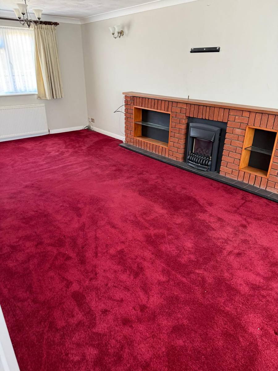 Cleared living room after clearance